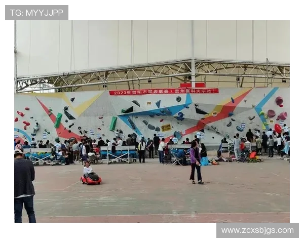 成都极限运动队在攀岩联赛中的精彩表现与状态分析